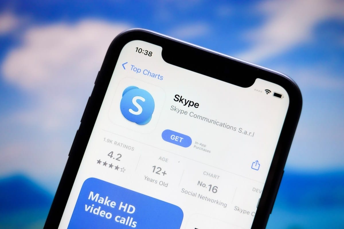 Microsoft hanging on Skype: Service to close May 5, 2025